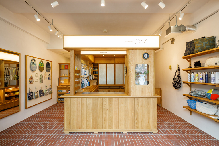 Store Information - minä perhonen